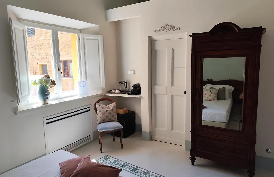 Dimora Dell'Erbe Rooms-1